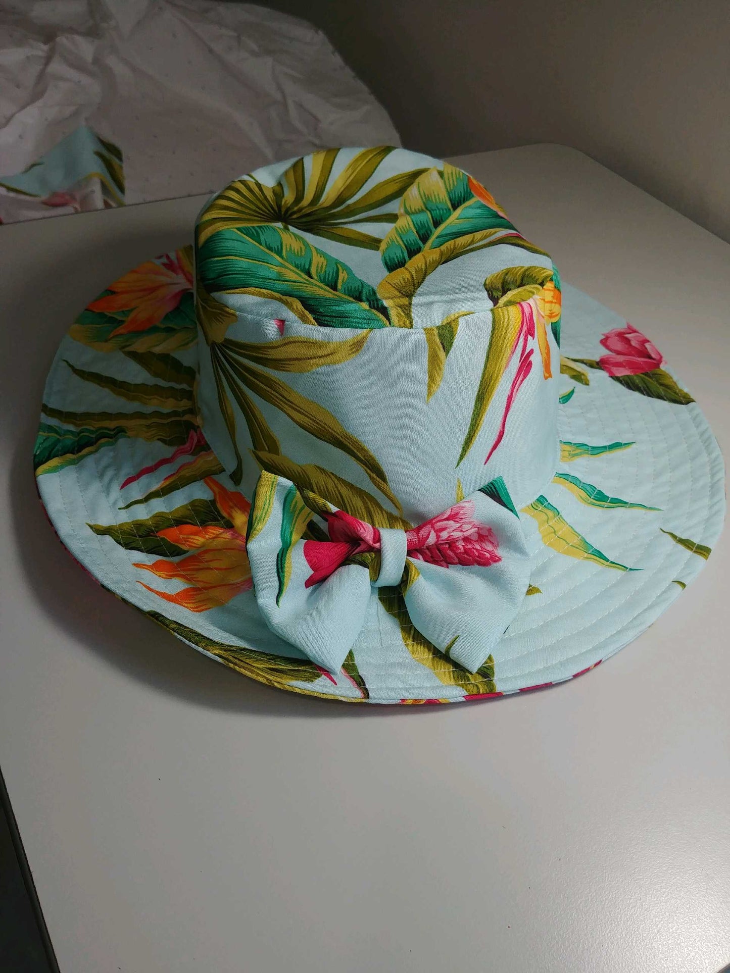 MISC1006 - Aloha Round Hat